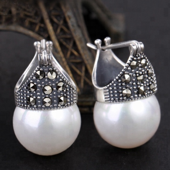 Pearl earring - Picture 4 of 6